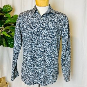 Men's American Eagle Dark Blue and Beige Floral Long Sleeve Button Down Shirt